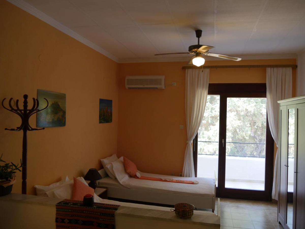 Helios-Rhodos-Apartments Koskinou  エクステリア 写真